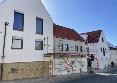 IMG 5858 scaled 0d651e06 Bauunternehmen Hildebrand: Neubau einer modernen Wohnanlage im Ortskern von Hoch-Weisel
