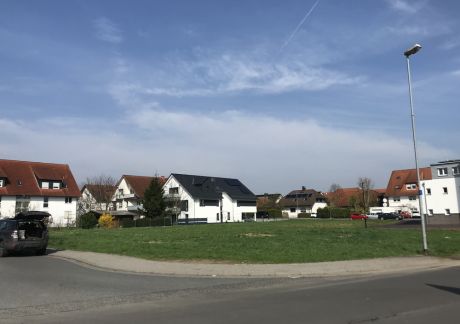 04.18 Gelaende vor Baubeginn 35aea036 Bauunternehmen Hildebrand: Immobiliengruppe Butzbach