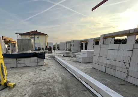 23.02 Mauerarbeiten EG H2 scaled 3912007f Bauunternehmen Hildebrand: Neubau von zwei Mehrfamilienhäusern in Nieder-Weisel