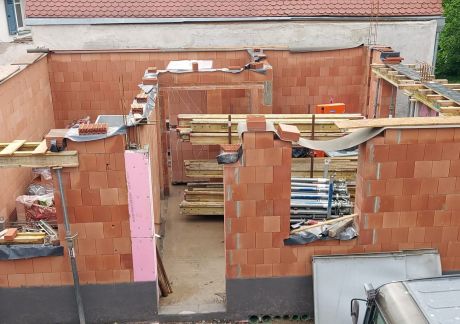 20260505 085451 scaled e1783679504812 bdd912f3 Bauunternehmen Hildebrand: Neubau eines Mehrfamilienhauses in Launsbach