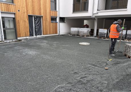 IMG 2054 scaled f146db60 Bauunternehmen Hildebrand: Neubau einer modernen Wohnanlage im Ortskern von Hoch-Weisel